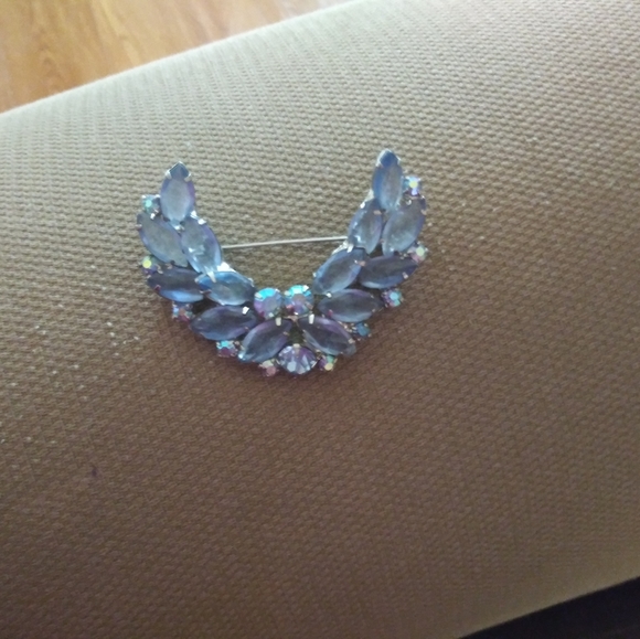 1950's Antique Brooch - Picture 7 of 7